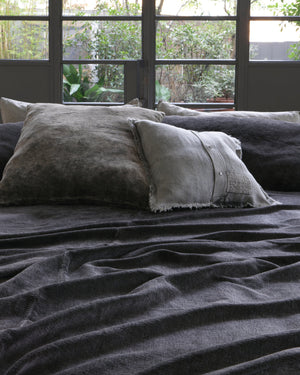 002 Distressed Velvet Standard Pillow Set - Sandstone (50x70 cm)