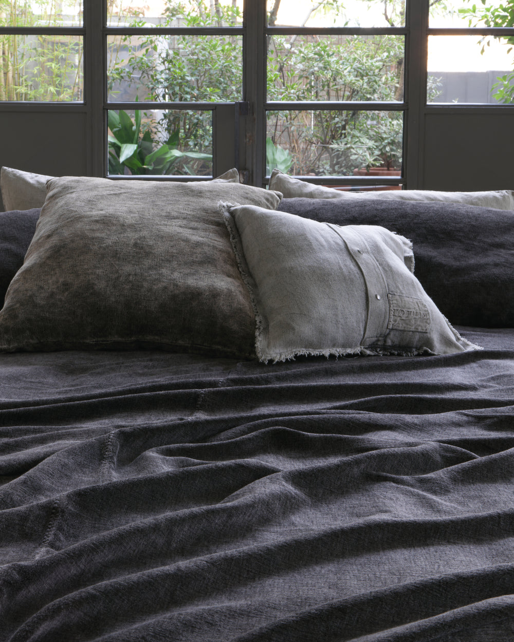 002 Distressed Velvet Pillow Slip Clean Edge - Sandstone