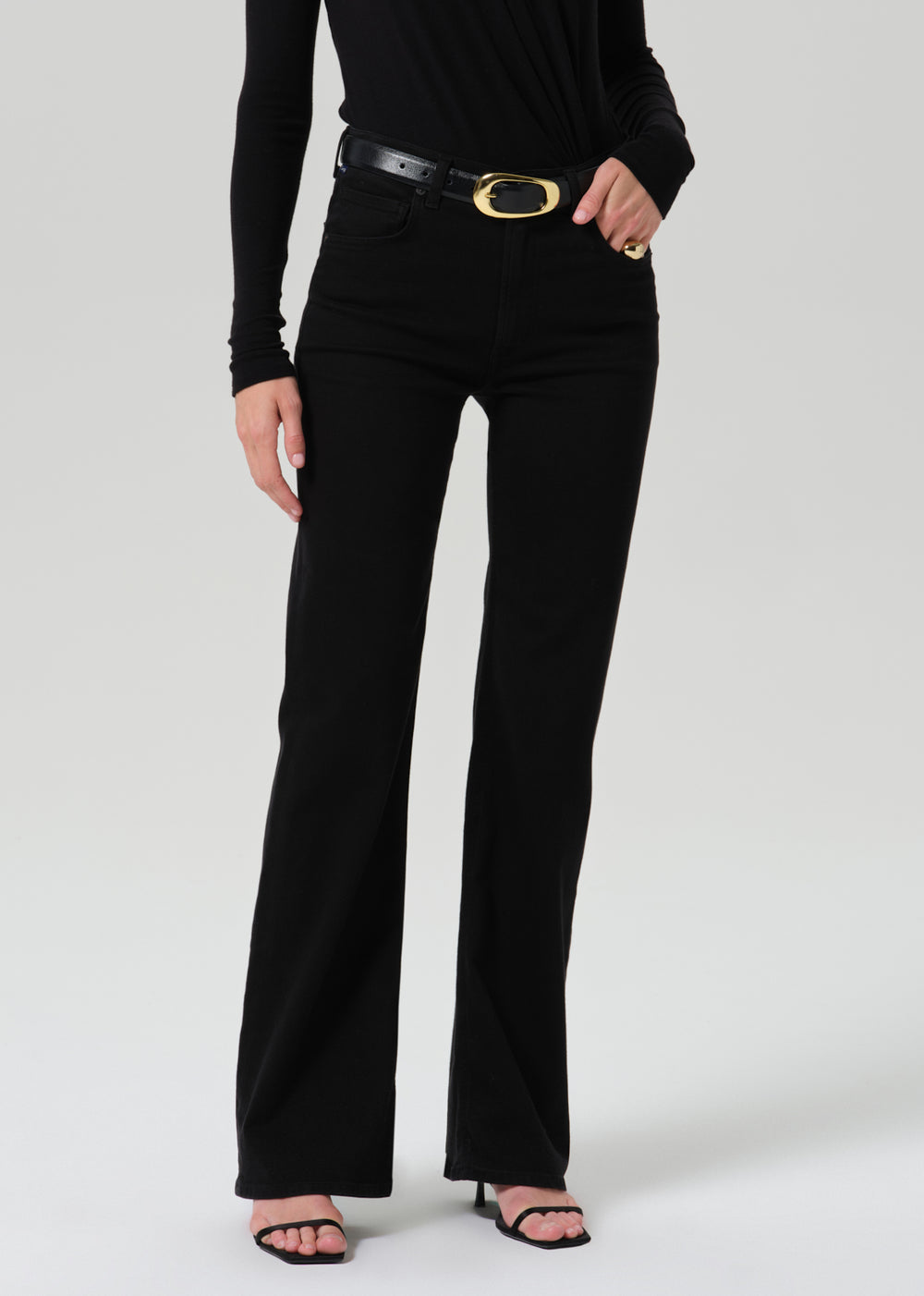 Lilah 32.5 Plush Black