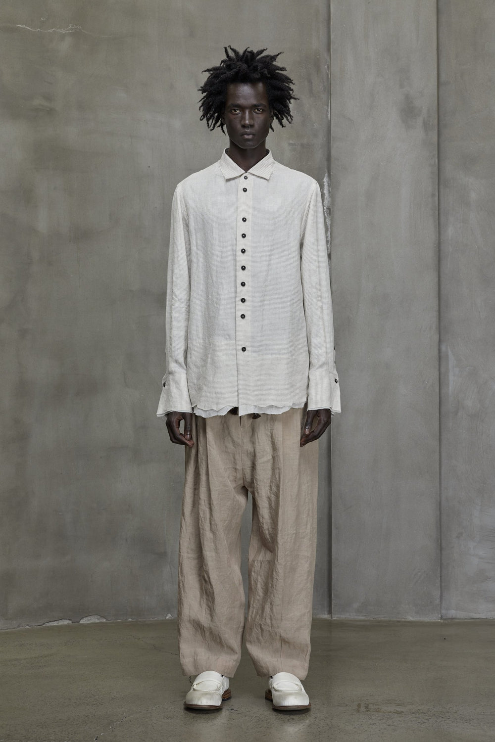 Distressed Slim Shirt Antique White