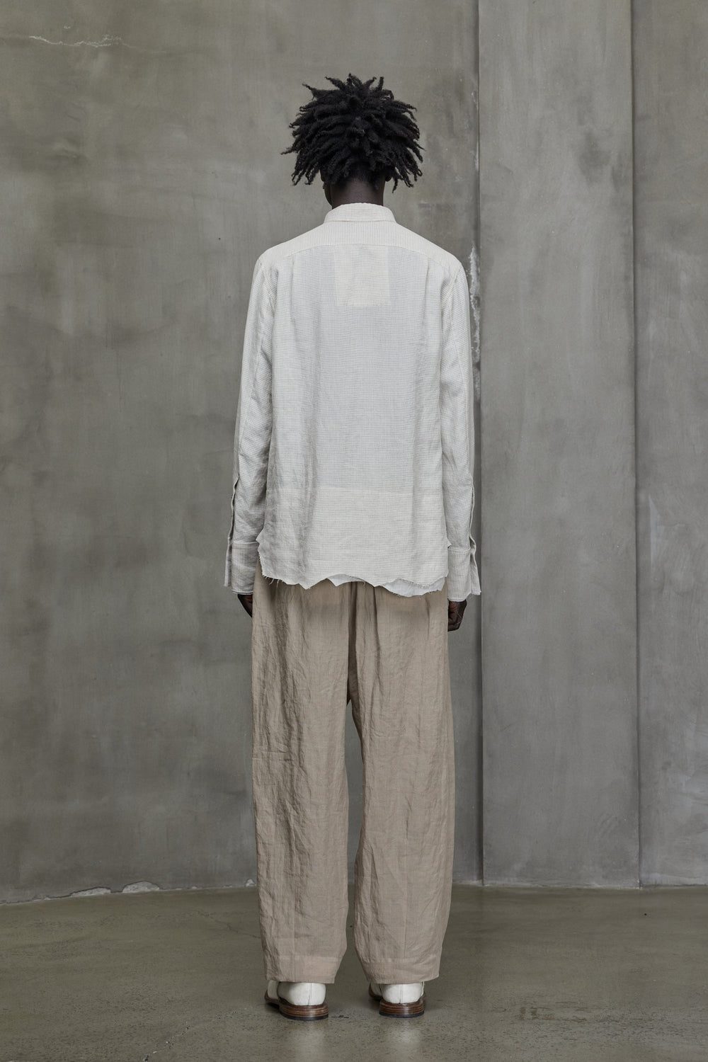 Distressed Slim Shirt Antique White