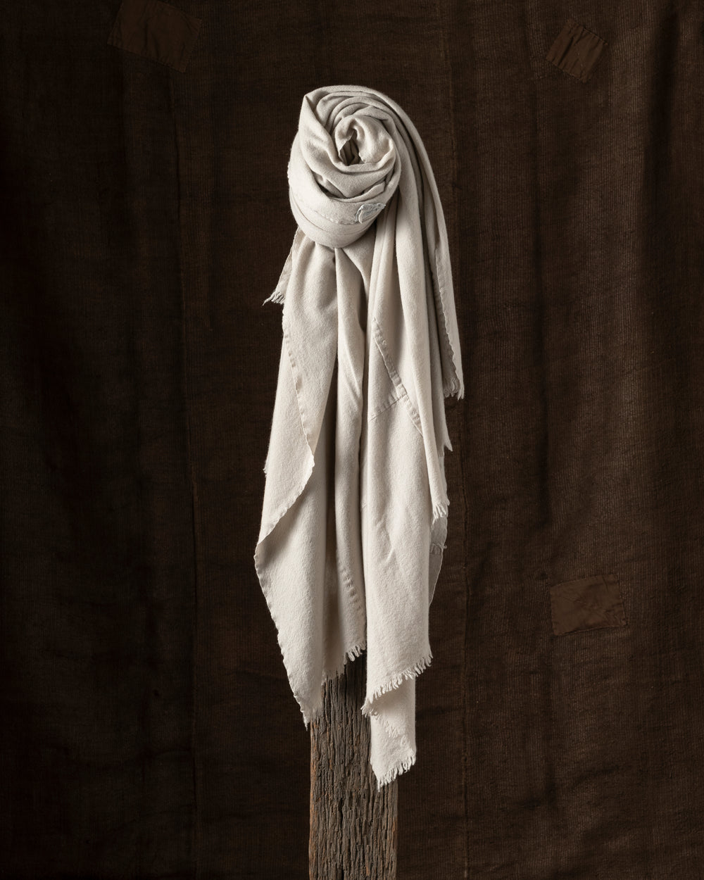1710 Sim Large VT Slow Cashmere Throw Latte
