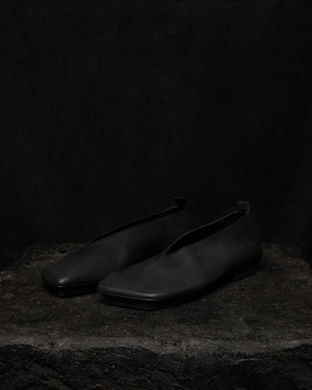 Stone Shoes Black