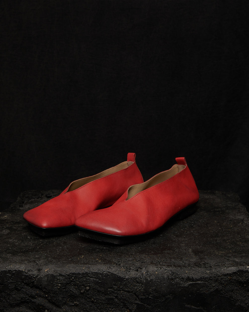 Stone Shoes Spicy Red