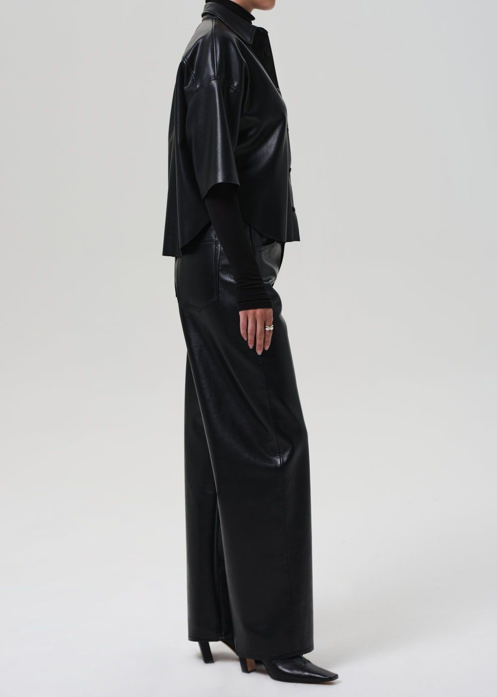 Ayla Baggy in Leather Black