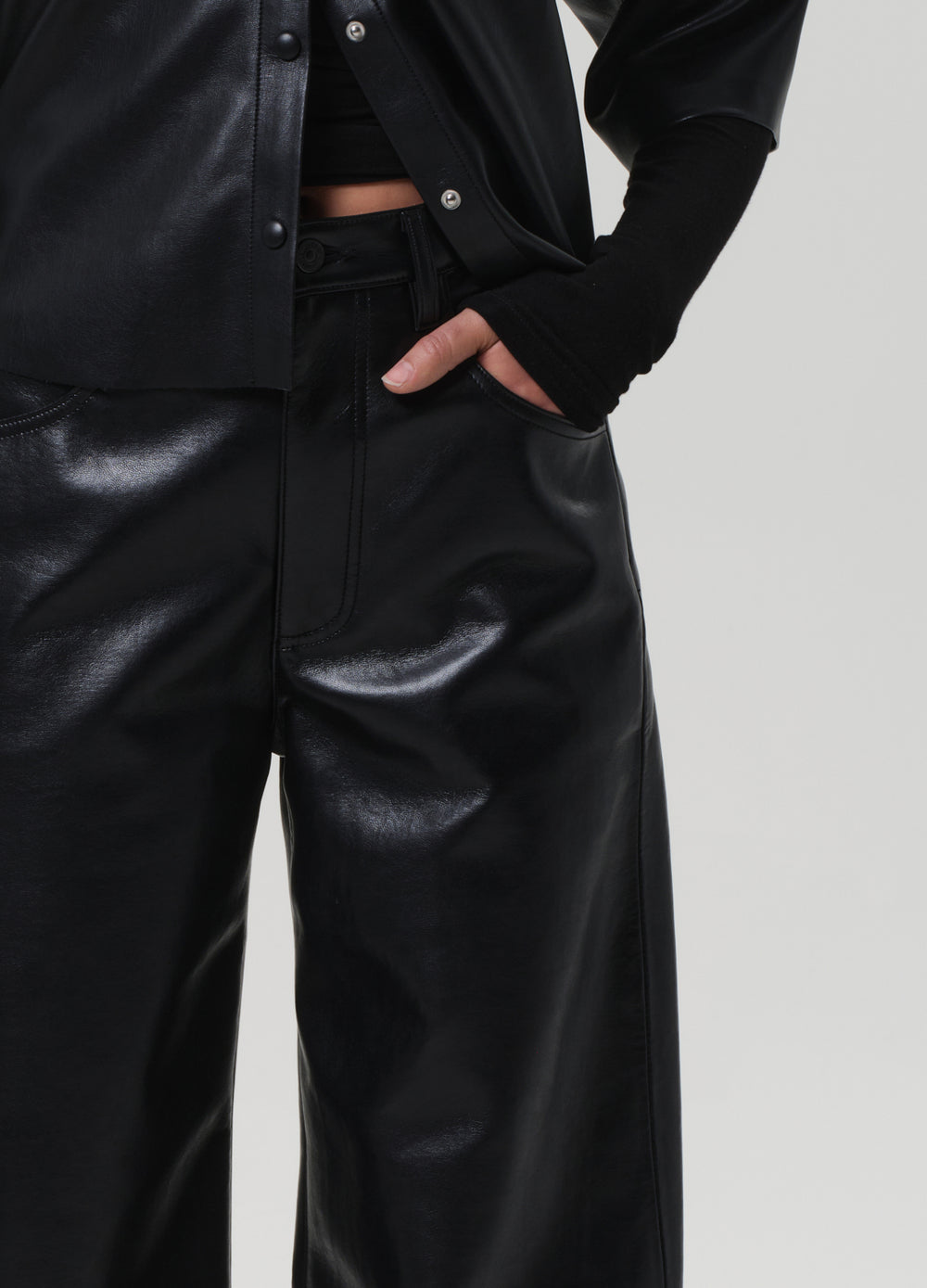 Ayla Baggy in Leather Black