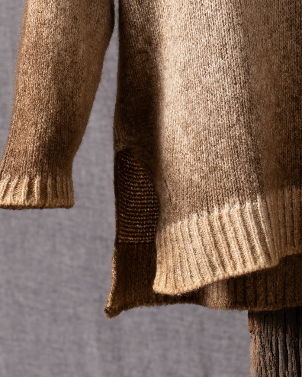 Woman Oversized Pullover with Slits Sughero