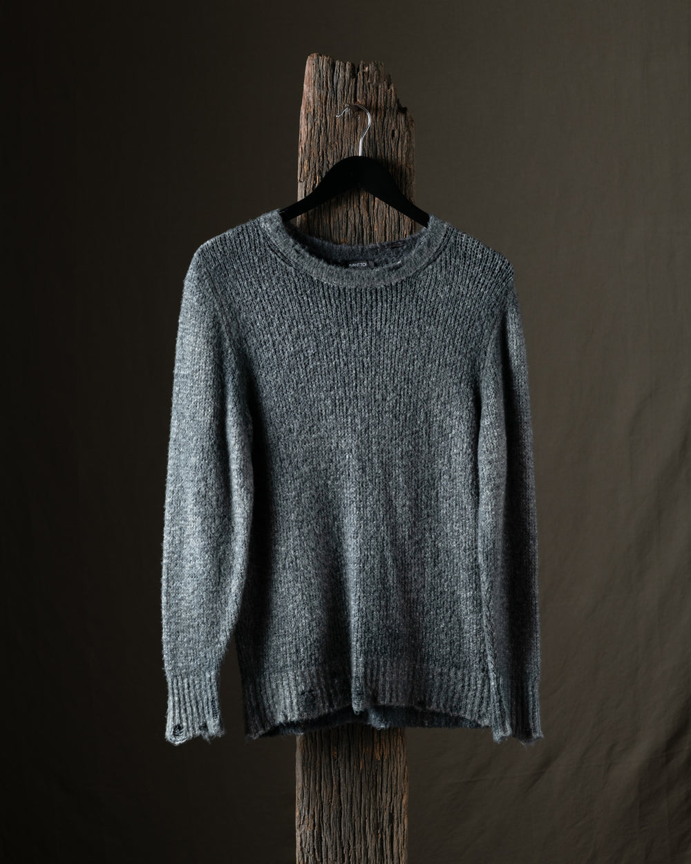 Man Hand Painted Cotton Pullover w/ Destroyed Edges Fango