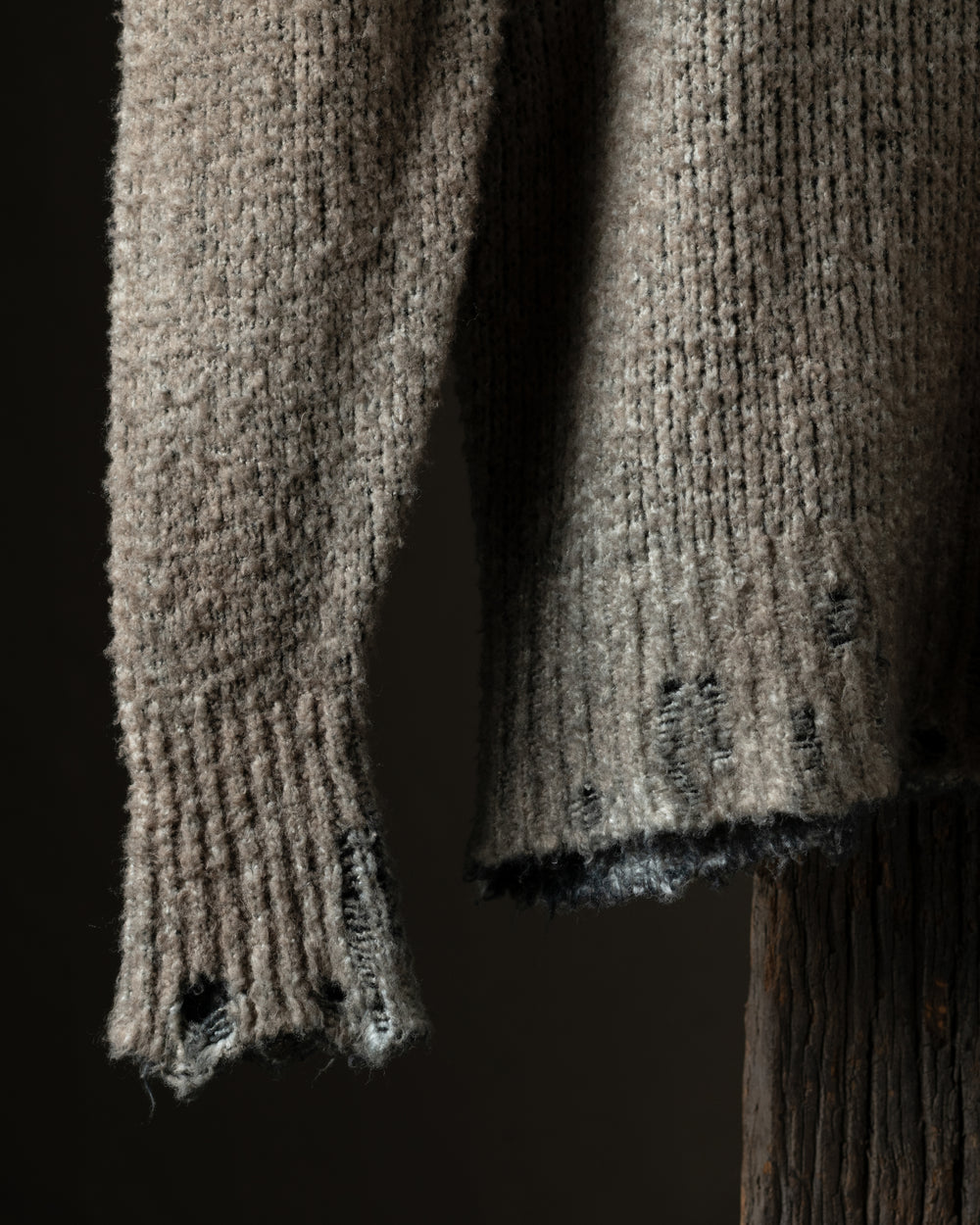 Man Hand Painted Cotton Pullover w/ Destroyed Edges N/Taupe
