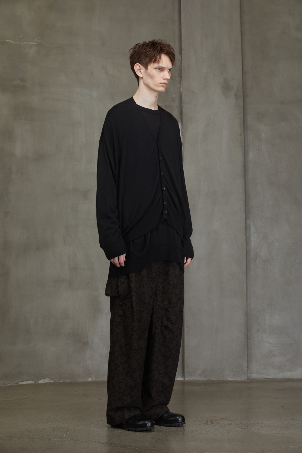 Ultra Light Weight Cardigan Black