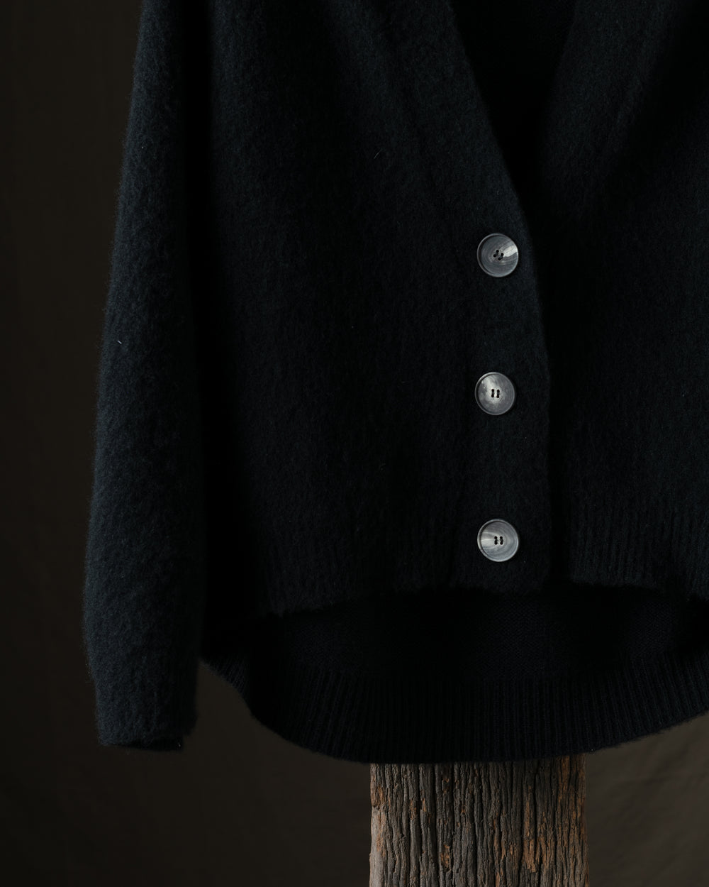 Woman V Neck Carded Cashmere Raglan Cardigan Nero