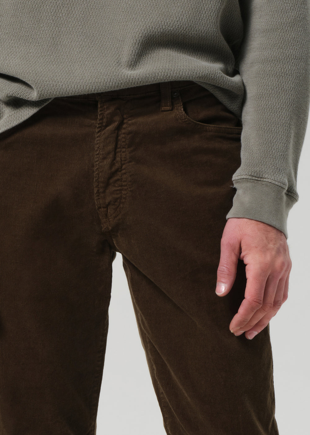 Gage in Corduroy Olive