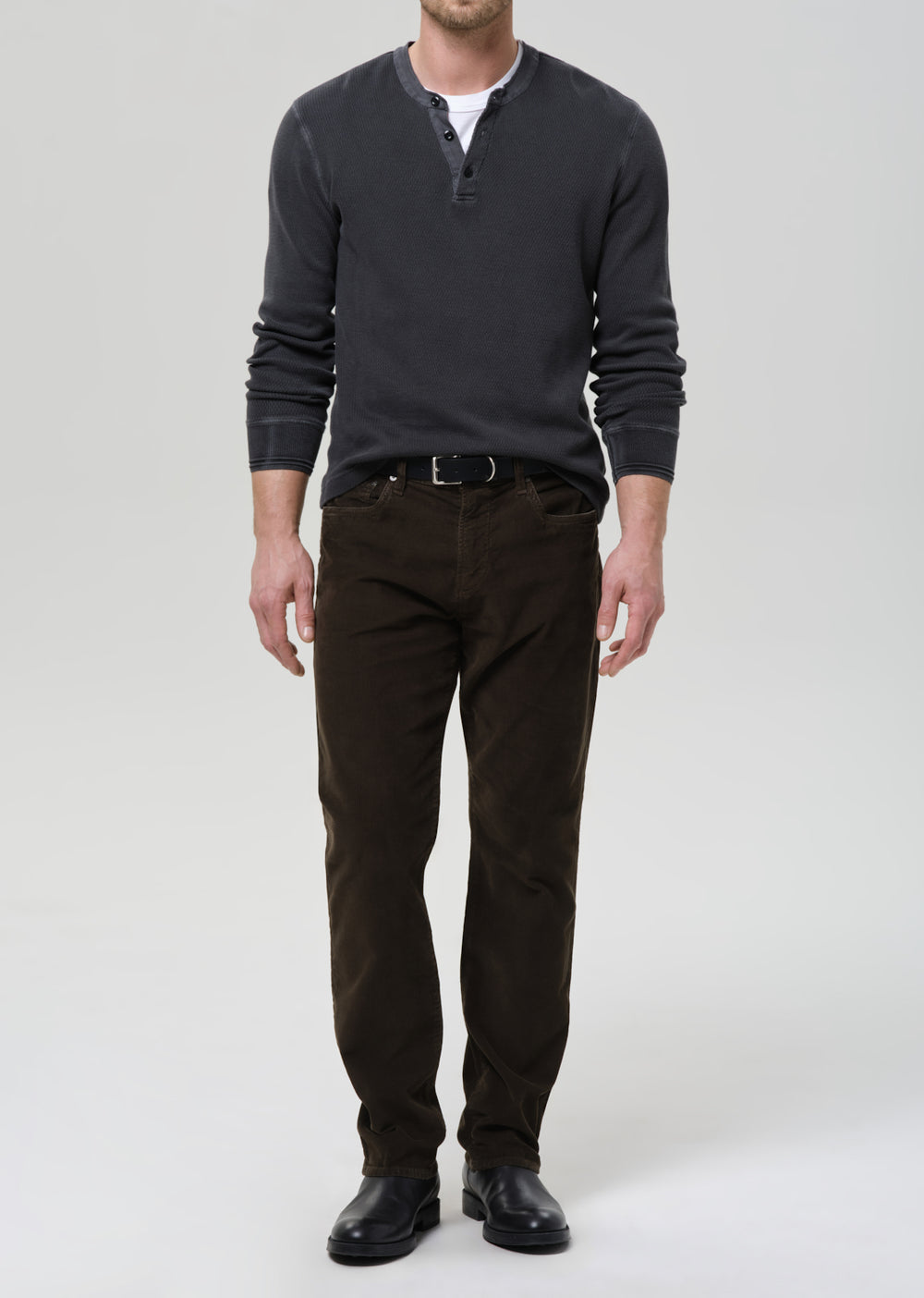 Elijah Classic Straight Corduroy in Olive