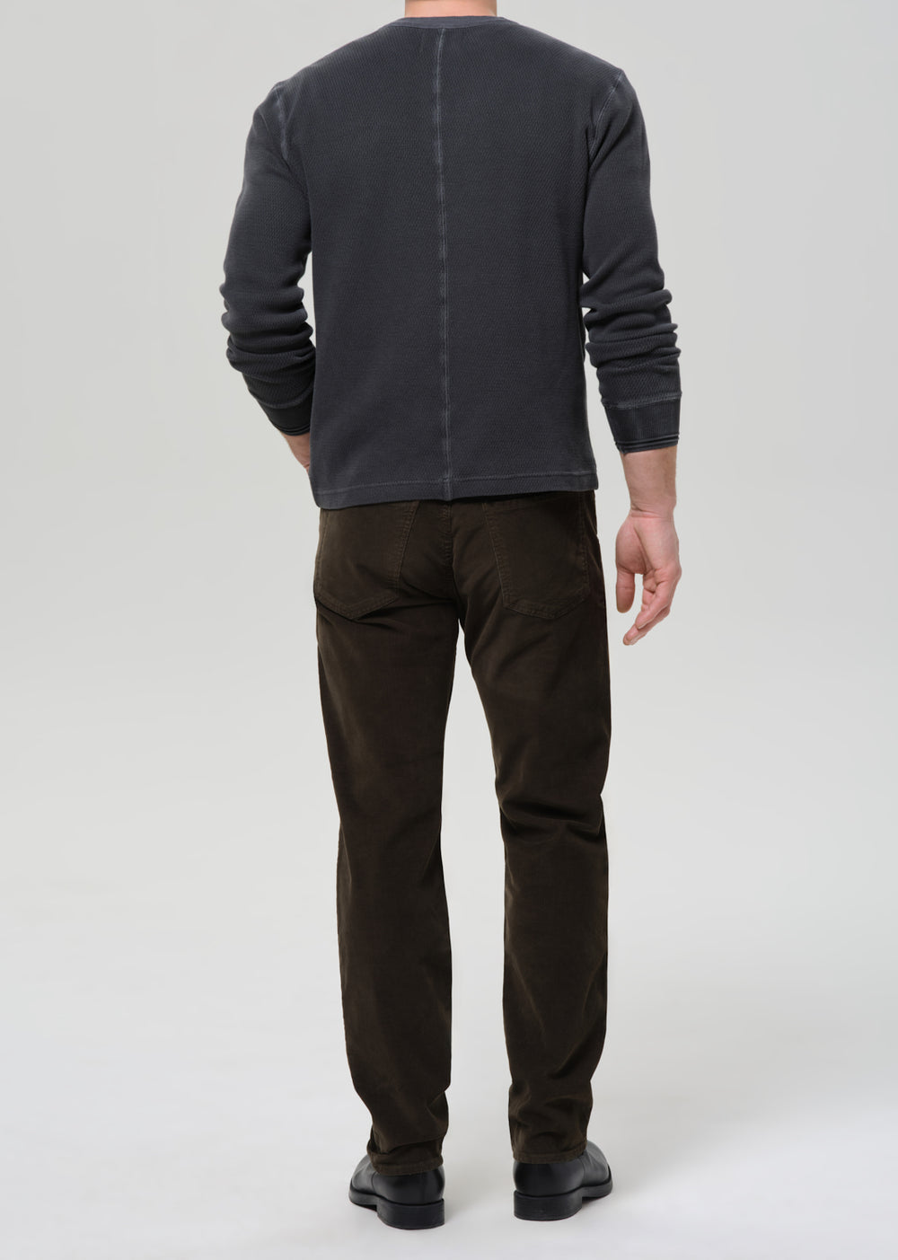 Elijah Classic Straight Corduroy in Olive