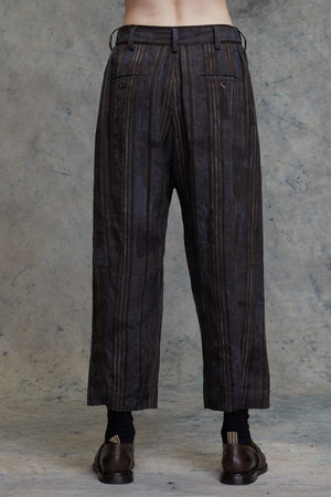 Front Pleats Tapered Long Trousers