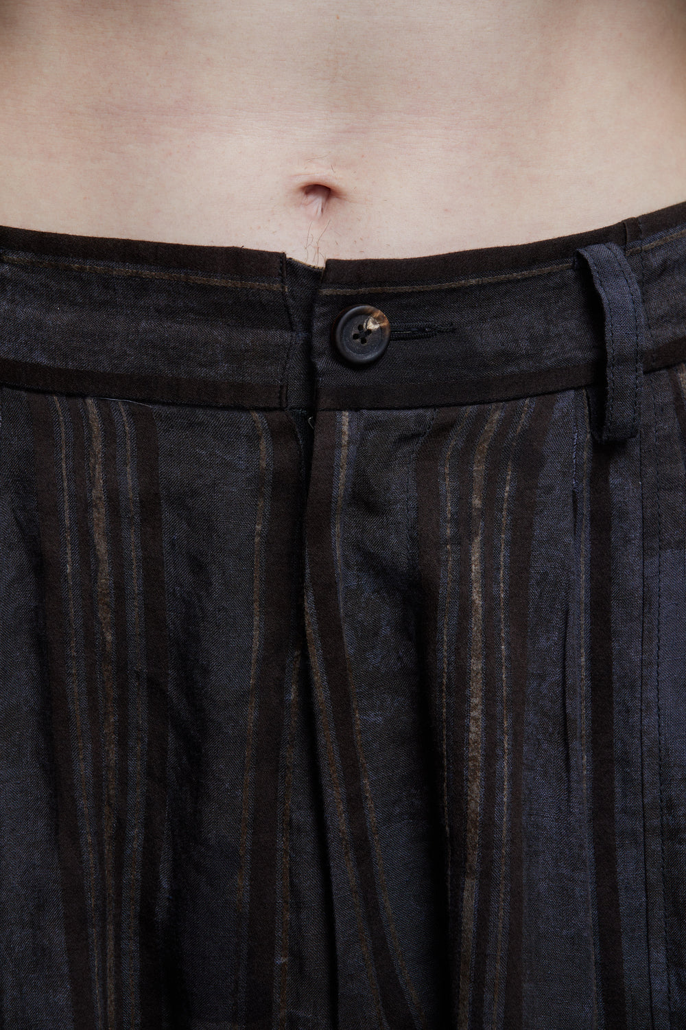 Front Pleats Tapered Long Trousers