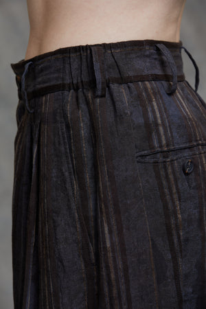 Front Pleats Tapered Long Trousers