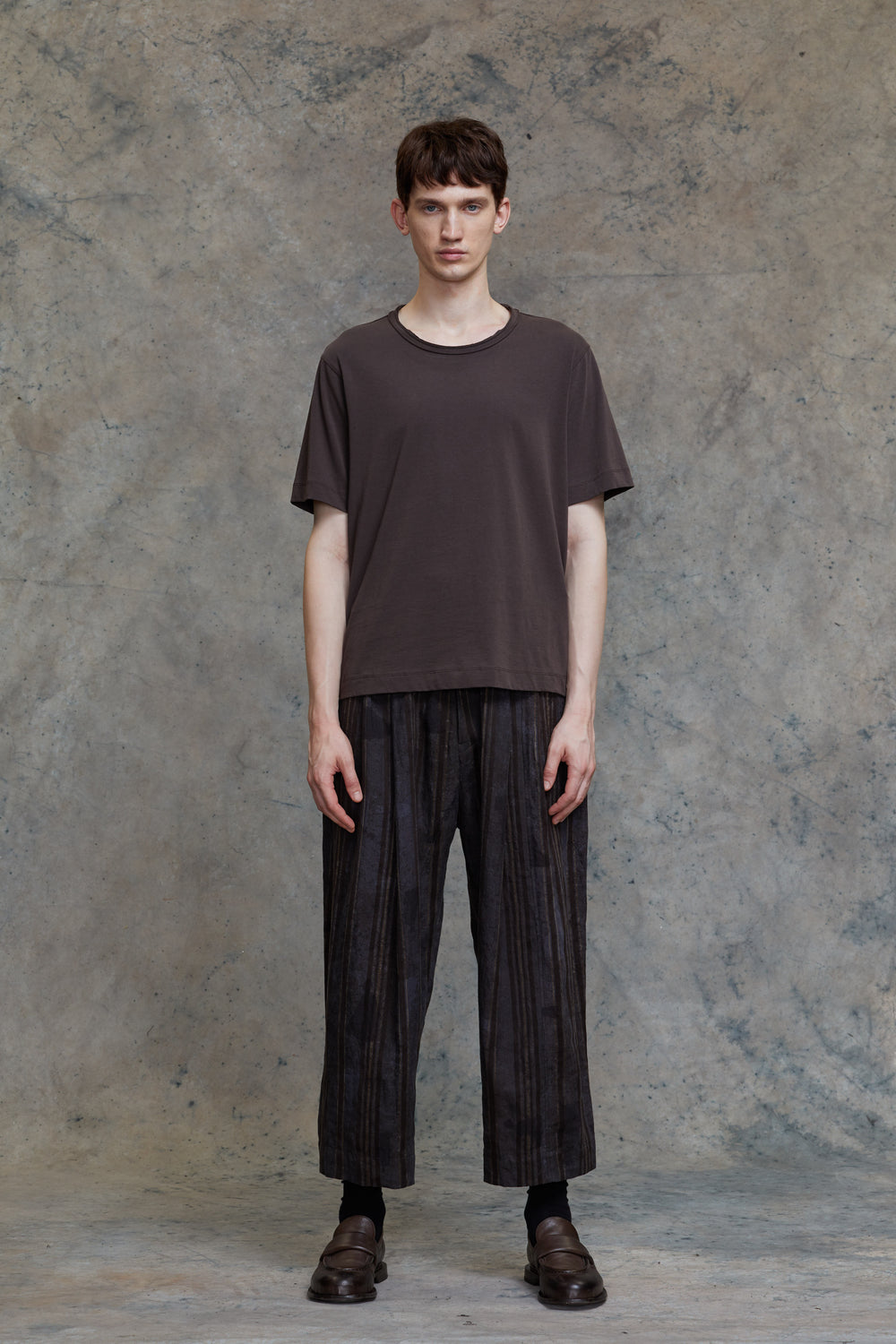 Front Pleats Tapered Long Trousers