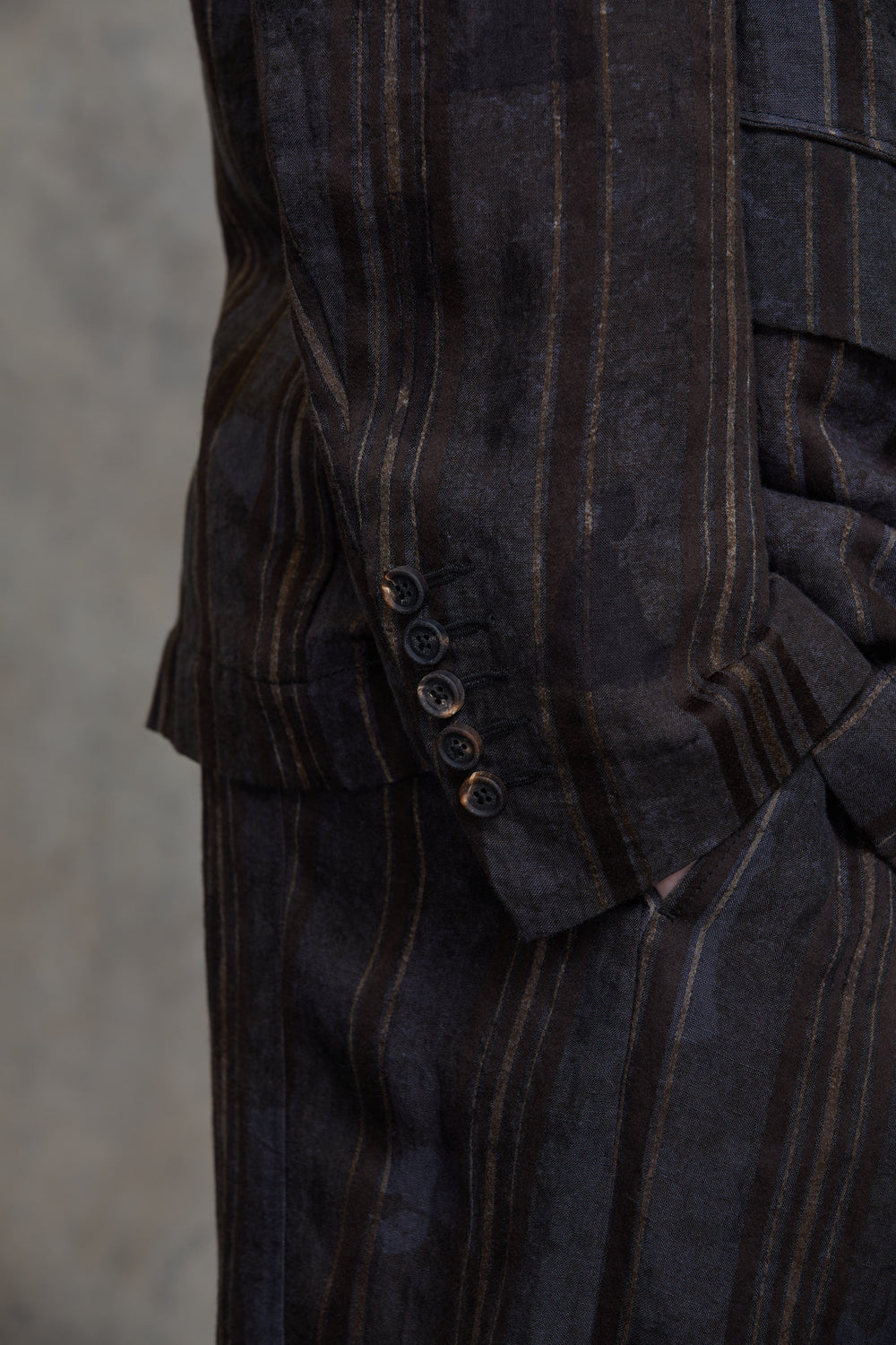 Asymmetrical Wrinkled Blazer