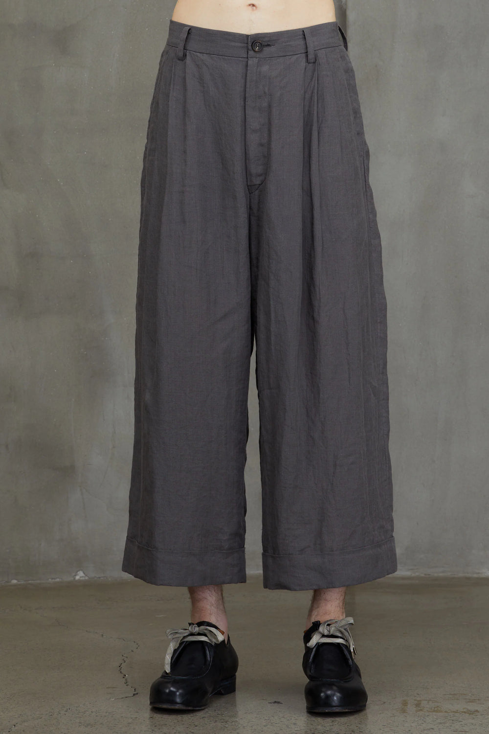 Cropped Trousers Grey