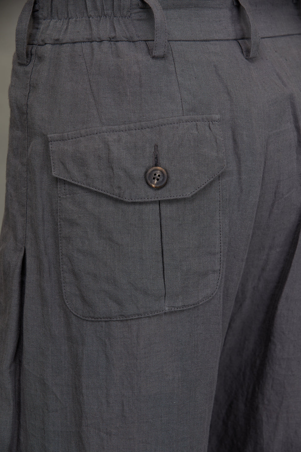 Cropped Trousers Grey