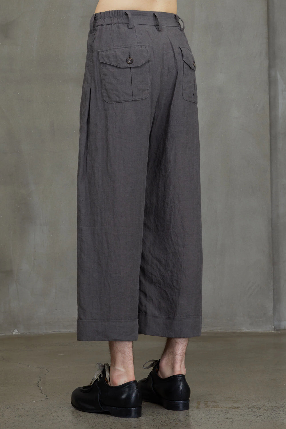 Cropped Trousers Grey