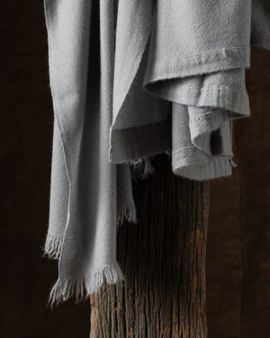 710 Simple Large Cashmere Throw Greige