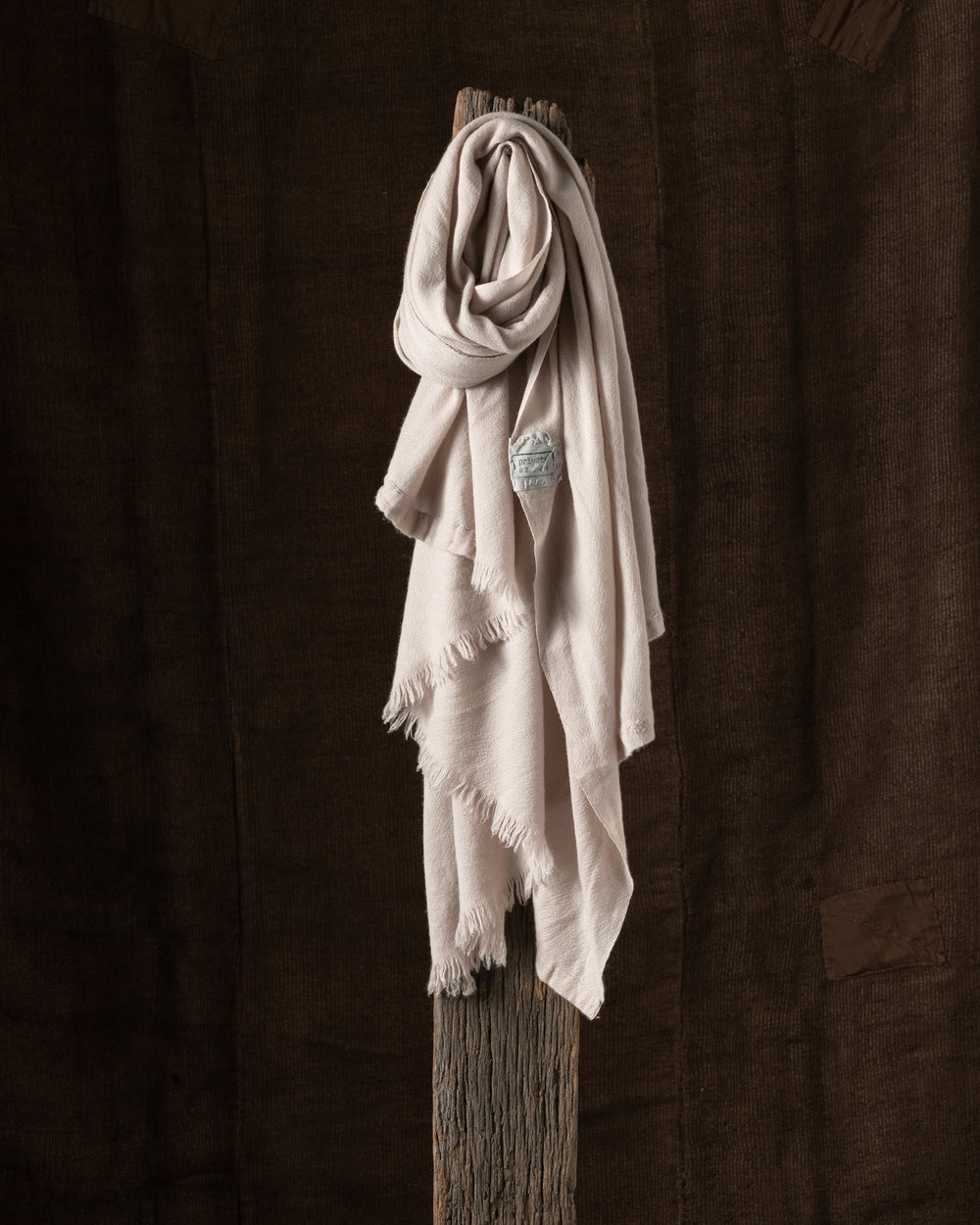 710 Simple Large Cashmere Throw Wheat