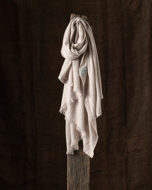 710 Simple Large Cashmere Throw Wheat