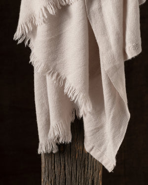 710 Simple Large Cashmere Throw Wheat