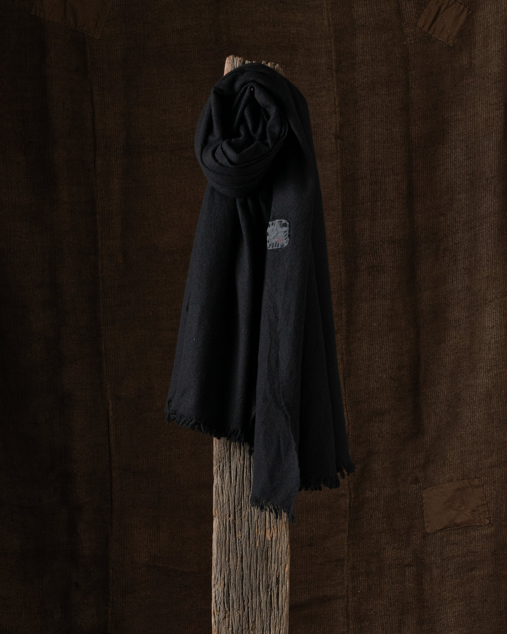 720 Simple Med VT Cashmere Throw Black