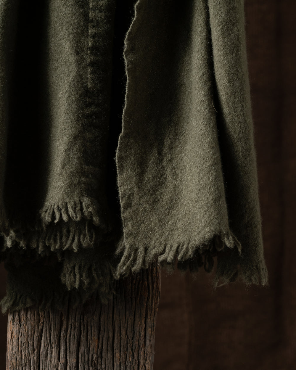 720 Simple Med VT Cashmere Throw Olivio