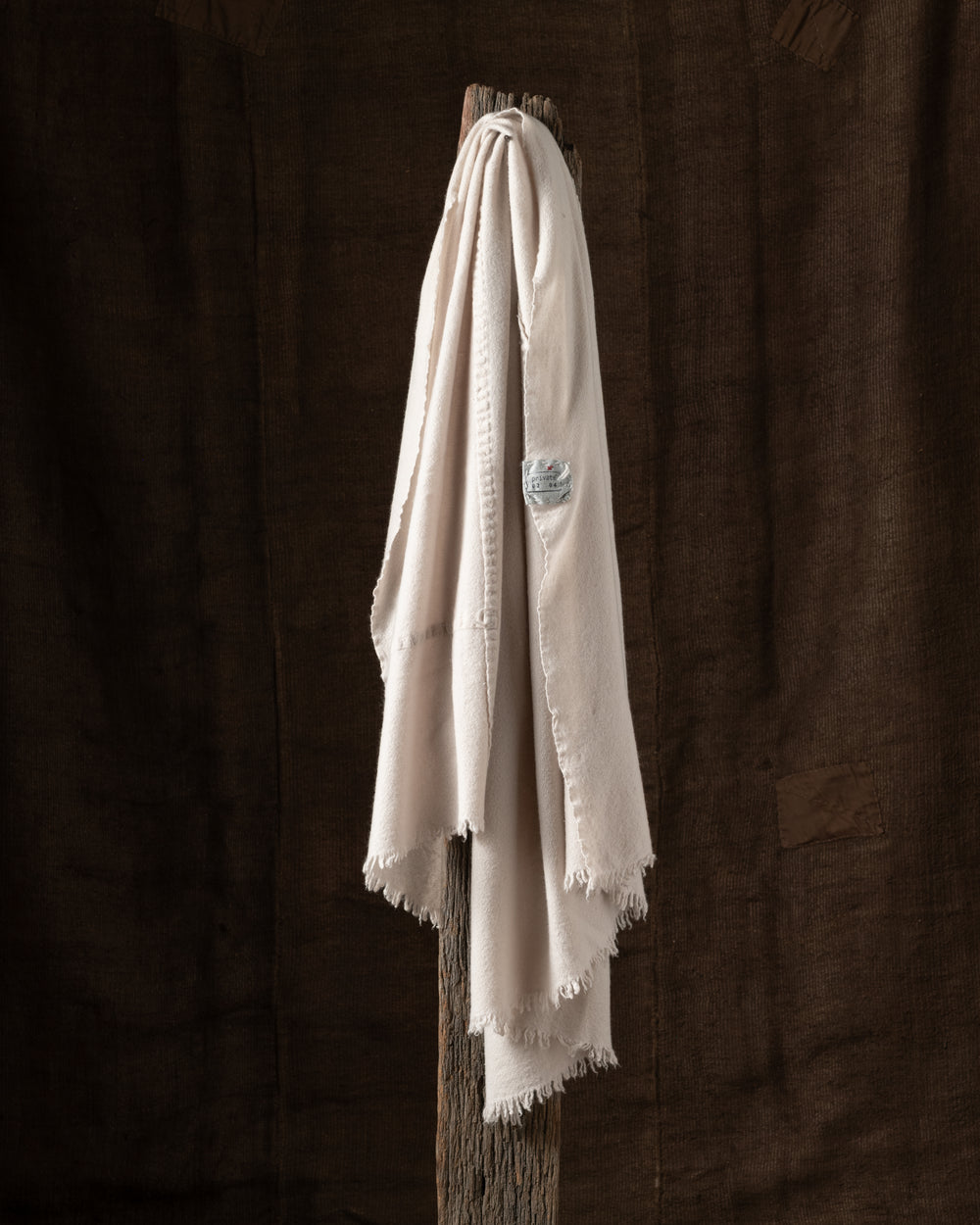 720 Simple Med VT Cashmere Throw Sand