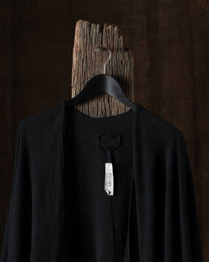 810 Pucho Wrap Slow Cashmere Black O/S