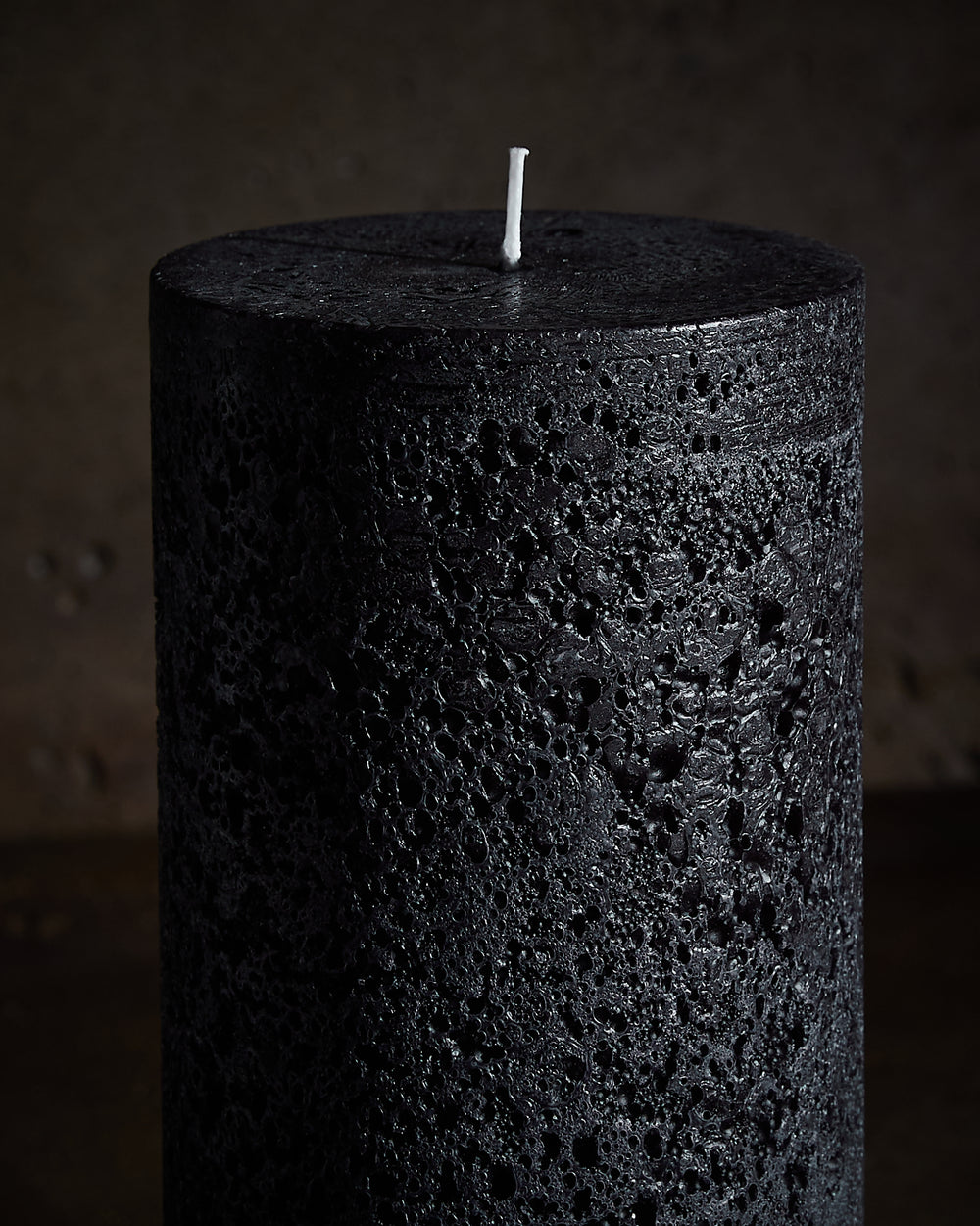 Textured Candle Black Medium