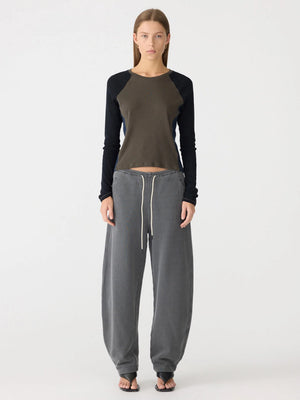 Fleece Barrel Leg Trackpant Washed Black
