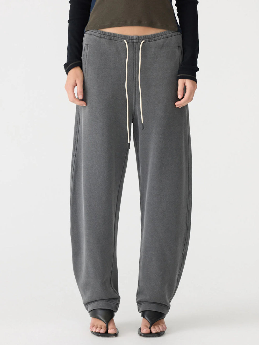 Fleece Barrel Leg Trackpant Washed Black