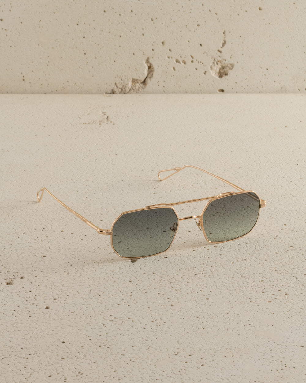 Clovis - Champagne / Green Gradient