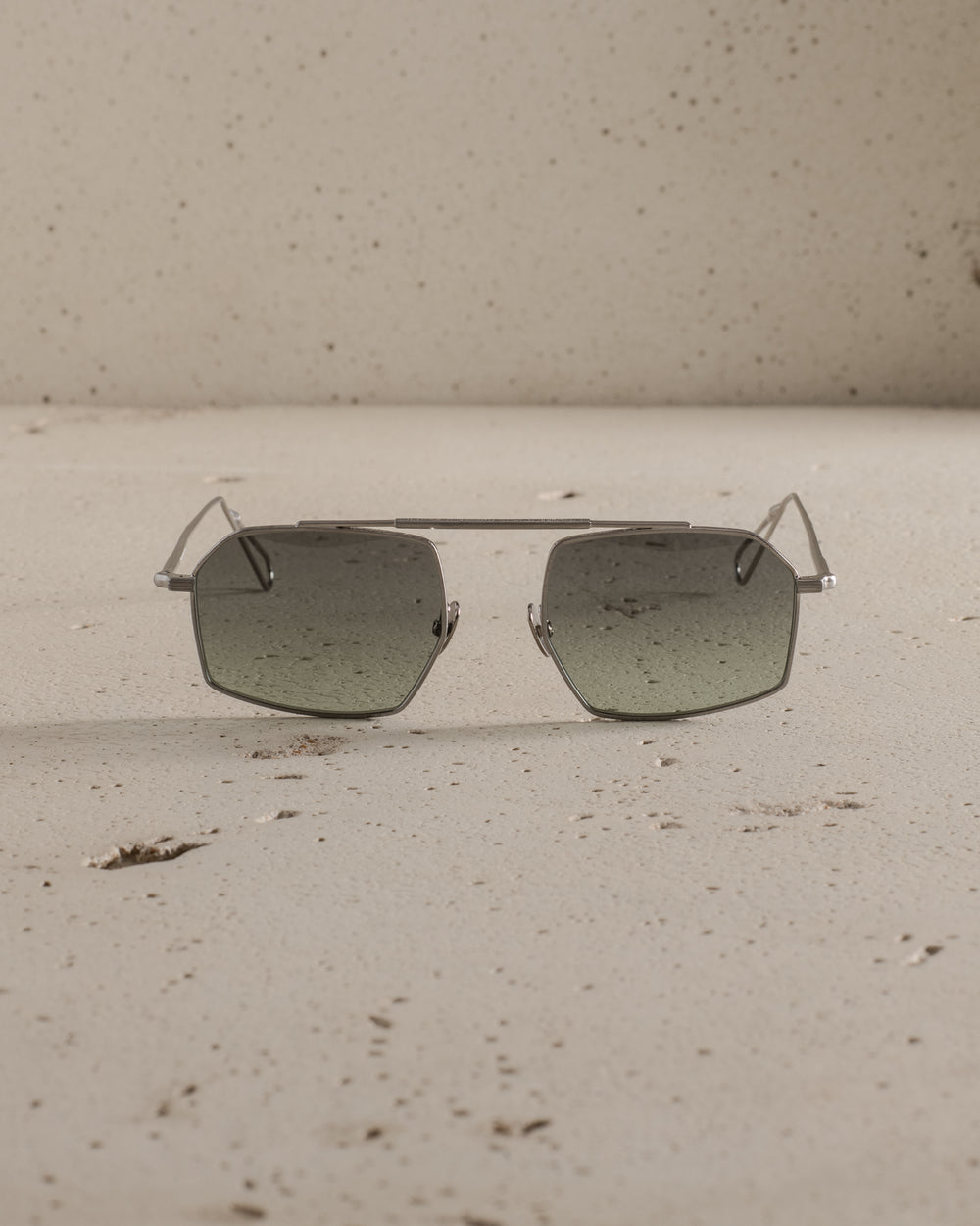 Royale Sun - Ruthenium Brushed / Green Gradient