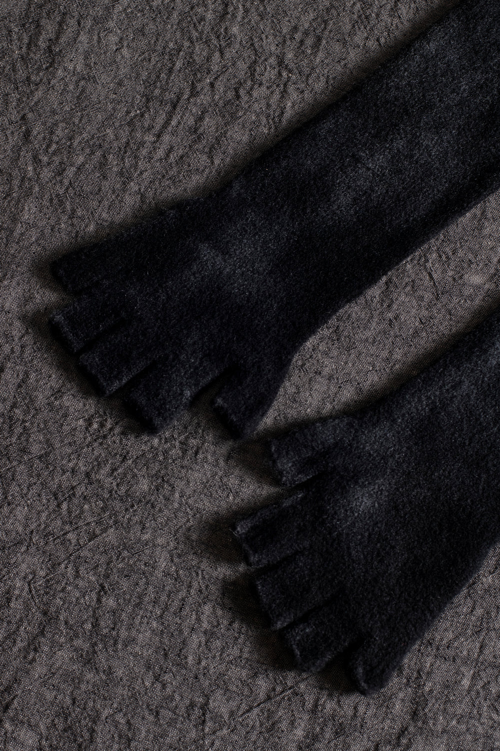 Hand Painted Carded Cashmere Gloves N/Nero