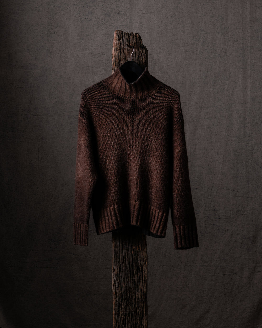 Woman High Neck Hand Painted Pullover w/ Links Detail N/Brownie