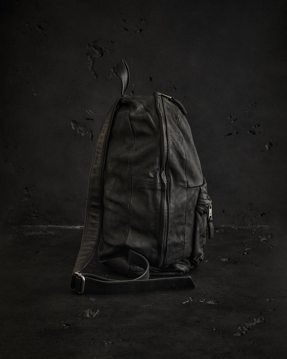 Leather Brushed Backpack Nero