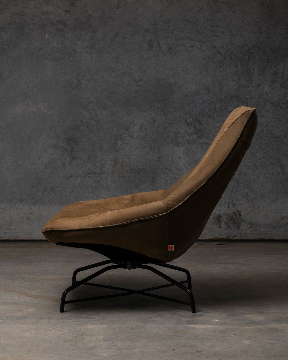 Beal Swivel Chair Old Glory Frame - Aurula Bisque