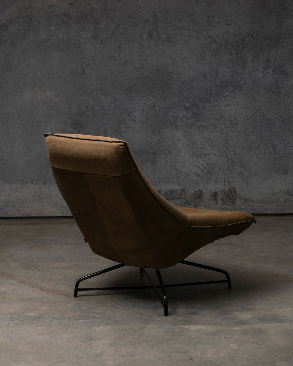 Beal Swivel Chair Old Glory Frame - Aurula Bisque