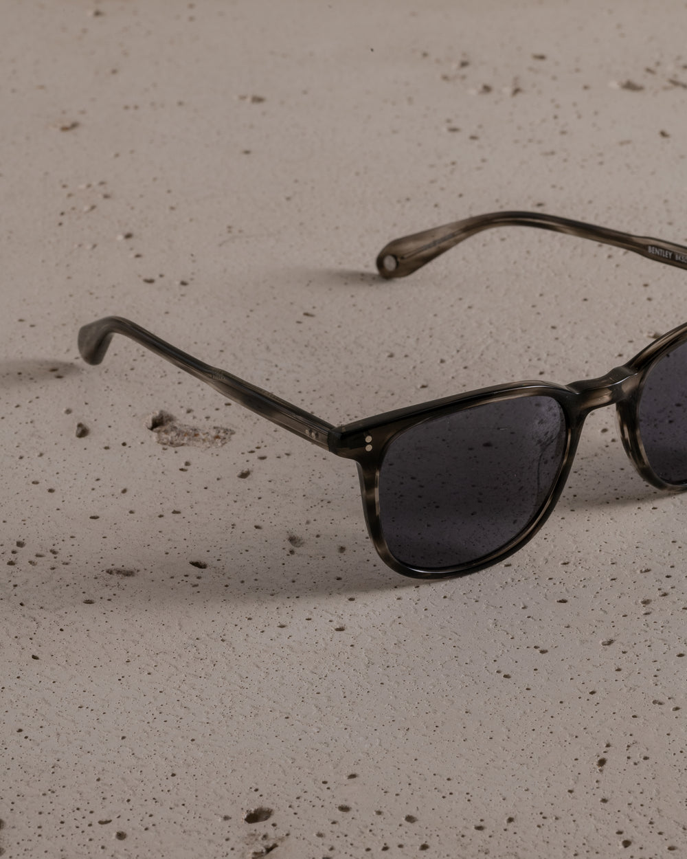 Bentley Sun Black Sleet Tortoise / Blue Smoke