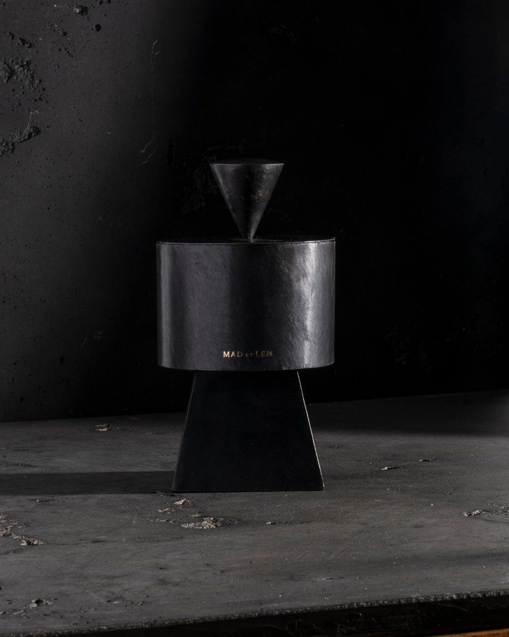 Pot Pourri Apothicaire Sankofa Lava Rock + Black Uddù (30ml)