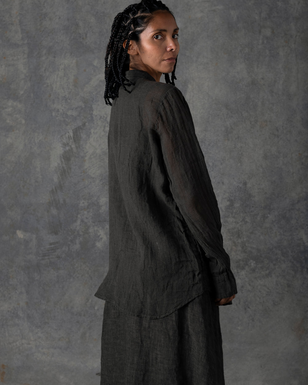 Relaxed Linen Shirt Collar Dark Grey / Brown T-200