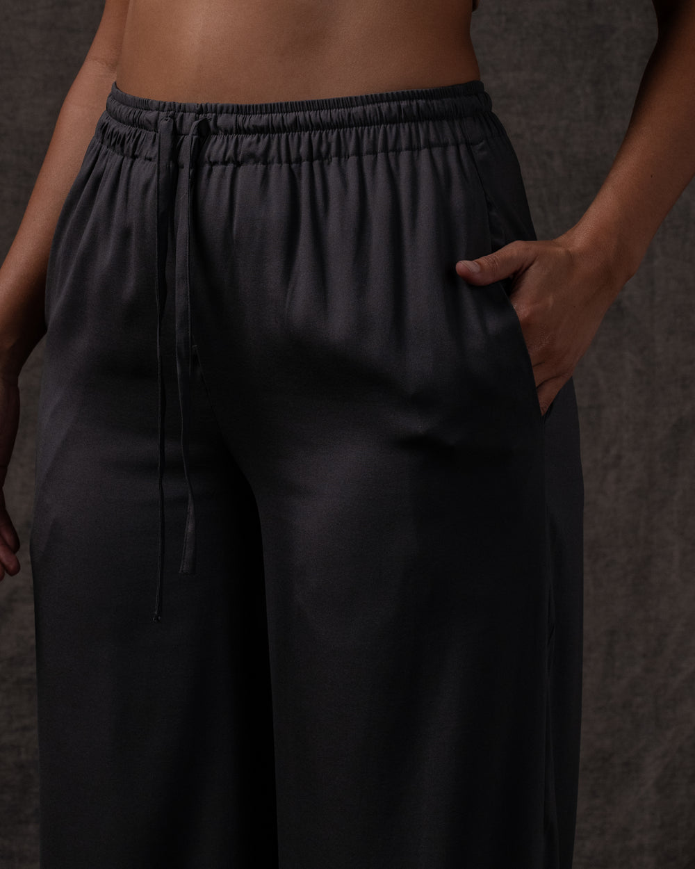 Easy Pant Silk Satin Stretch Charcoal