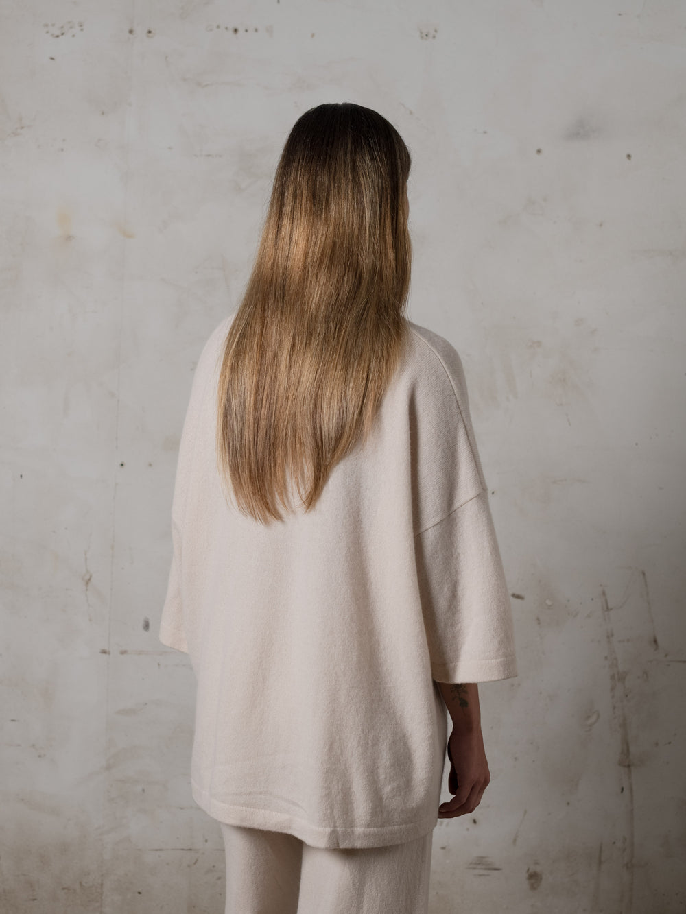 Boxy SS Cashmere Top Plaster