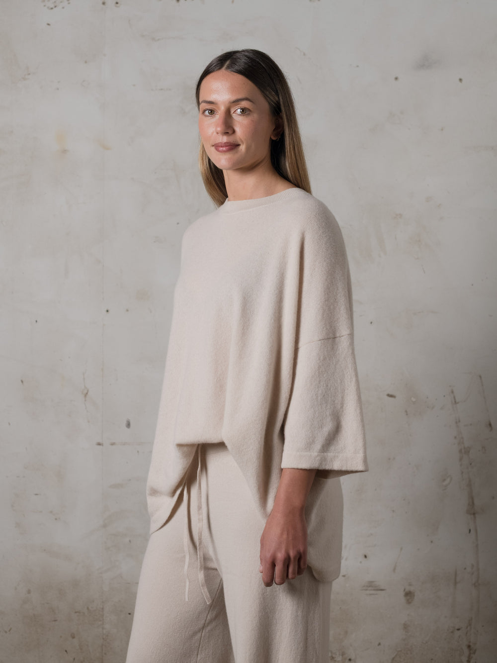 Boxy SS Cashmere Top Plaster
